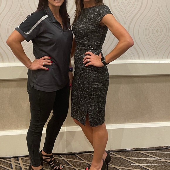 NWT! GORGEOUS Professional Dress from Express - Picture 3 of 10